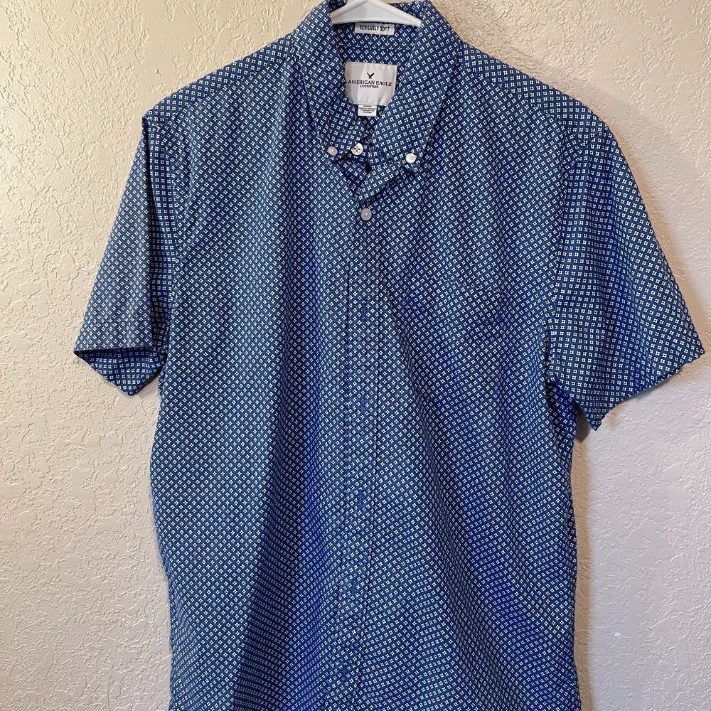 NWOT Men's American Eagle Casual Button Down Tee